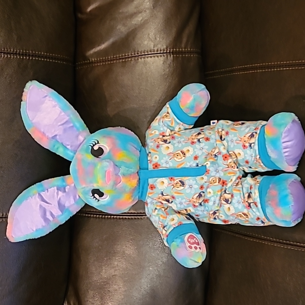 2015 Build-a-Bear tie dye bunny rabbit in Peter Rabbit pajamas